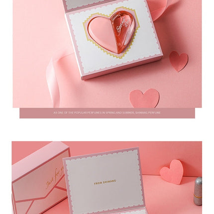 First Love Paris – The Scent of a First Glance