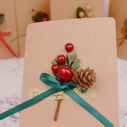 Gentlecarin Artificial Pine Picks, 30pcs Christmas Red Berries Pine Cones Stems, Mini Stimulation Red Berries Branches for Xmas Flower Arrangements Wreaths Decorations