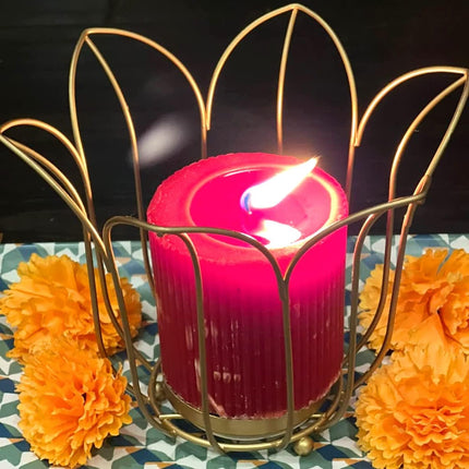 Hananona 50 Pcs Marigold Flower Heads Bulk, Silk Marigold with Stems Artificial Flowers for Diwali Home Decor Day of The Dead Wreath Garland