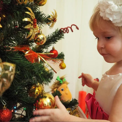 24Pcs Christmas Balls Ornaments for Xmas Christmas Tree - Shatterproof Christmas Tree Decorations Hanging Ball for Holiday Wedding Party Decoration (2.36“, Gold)