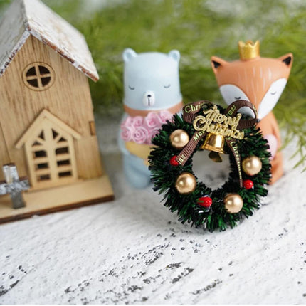 10pcs Mini Wreath Christmas Dollhouse Miniatures Small Wreath Tiny Wreaths for Crafting Windows Christmas Wreath Mini Wreaths for Cabinets Christmas Ornament Wreath Doll House Christmas Decorations