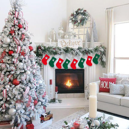 Christmas Decorations Red and Green Felt Christmas Socks Banner Garland, 8pcs Xmas Socks Streamer for Indoor Holiday Wall Window Door Decoration