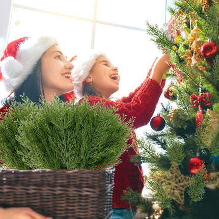 BSTCRAFT 30 pcs Artificial Pine Sprigs, Faux Pine Stems Greenery Picks for DIY Christmas Wreath Garland Centerpieces Xmas Decorations