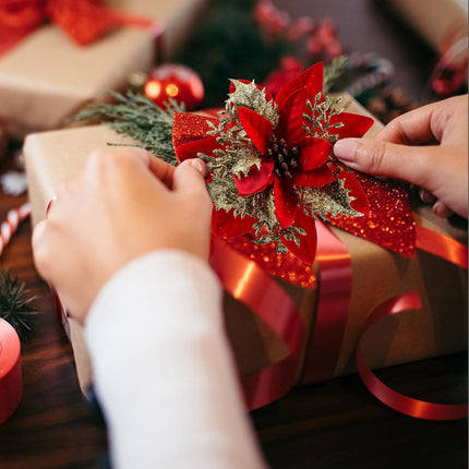 SPORTYOUTH 30 Pcs Red Gold Poinsettias Artificial Christmas Flowers Large 5.5" Glitter Poinsettia Christmas Tree Decoration Flower with Clips & Stems for Xmas Wreath Year Wedding Party Ornament