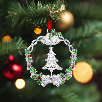 Christmas Ornament for Xmas Tree Decorations Hanging Metal Christmas Wreath with Rotatable Tree Dated Silver Holiday Decorative Ornaments Keepsake for Family Friends
