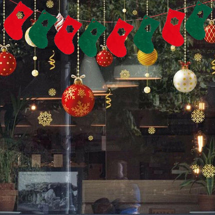 Christmas Decorations Red and Green Felt Christmas Socks Banner Garland, 8pcs Xmas Socks Streamer for Indoor Holiday Wall Window Door Decoration