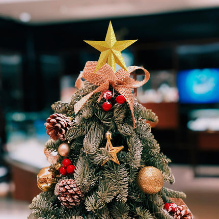 Glitter Mini Christmas Tree Topper, Small Christmas Tree Decoration Treetop for Christmas Tree Party Holiday Home Decor (Gold/Silver, 2.36Inch/ 4.33Inch)