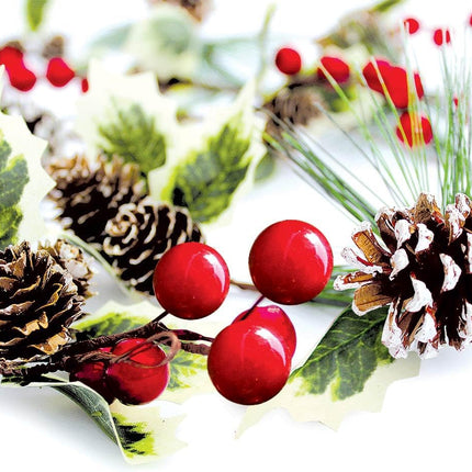 Winter Garland Christmas Decoration of Red Berries, Pine Cones, Holly & Evergreen Pine Needle – Unlit Holiday Berry Décor for Home, Kitchen, Bar & Fireplace & Decorative Outdoor Greenery 6 Ft Long