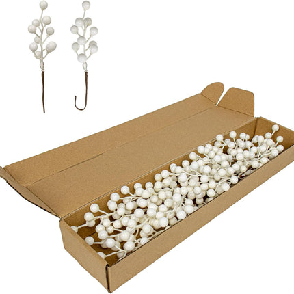 32 Pack Christmas Picks Artificial Christmas Tree Berries 6.5 Inch Holly Berry Stems for Winter Xmas Holiday DIY Ornaments（White）