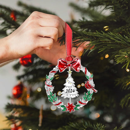 Dolicer Christmas Ornament for Christmas Tree Decoration, Hanging Silver Metal Dated Christmas Ornaments with Rotable Tree for Holiday Decorative Keepsake (1Pack)