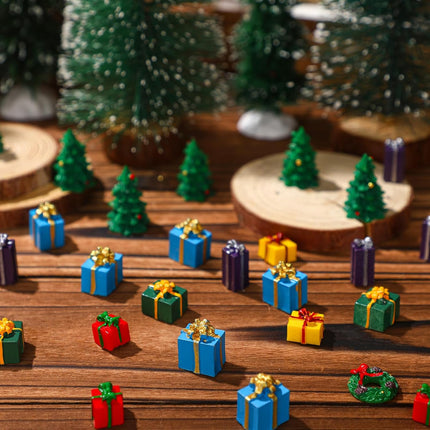 Poen 120 Pcs Christmas Miniature Ornaments Kit 50 Mini Christmas Trees Ornament 50 Christmas Resin Miniature Box and 20 Mini Green Christmas Wreaths Decorations for DIY Christmas Crafts