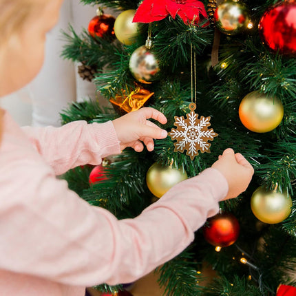 20 Pcs Christmas Gingerbread Snowflake Ornaments Mini Tree Hanging Decorations Silicone Christmas Ornaments Xmas Gingerbread Ornaments with Ropes for Christmas Tree Winter Crafts