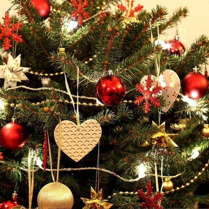 24Pcs Christmas Balls Ornaments for Xmas Christmas Tree - Shatterproof Christmas Tree Decorations Hanging Ball for Holiday Wedding Party Decoration (2.36“, Gold)