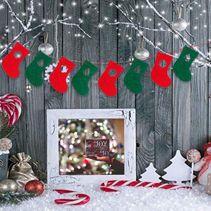 Christmas Decorations Red and Green Felt Christmas Socks Banner Garland, 8pcs Xmas Socks Streamer for Indoor Holiday Wall Window Door Decoration