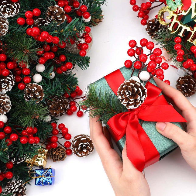 hatisan 115Pcs Christmas Pine Cones Berry Pine Branch Set White Christmas Decorations for DIY Crafts Home Xmas Tree Party Supplies, Assorted Sizes