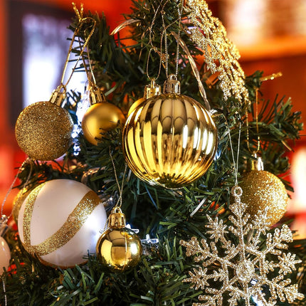 LOVEINUSA 100PCS Christmas Ball Ornament Set, Shatterproof Christmas Tree Balls Assorted Hanging Baubles Snowflakes for Xmas Tree Wreath Christmas Party Wedding