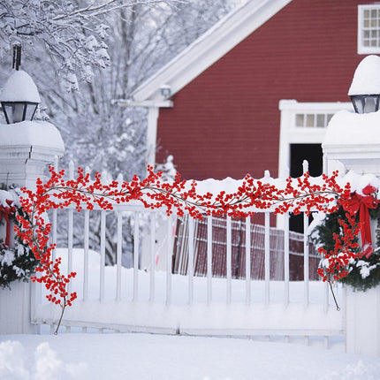 Lulu Home Red Berry Garland, 8.9FT Flexible Artificial Christmas Holly Berry Vine, Winter Berry Garland for Mantle Xmas Tree Window Door Hanging Indoor Outdoor Holiday Decoration