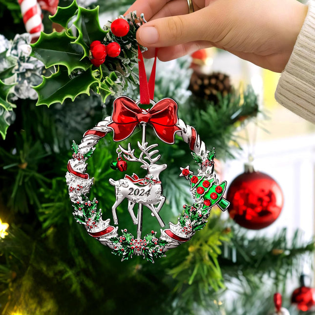 Christmas Ornament for Christmas Tree Hanging Decorations, Christmas Wreath Ornament with Rotatable Reindeer, Dated Metal Xmas Ornament for Holiday Decorative Keepsake