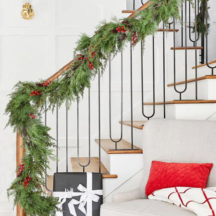 6ft Pine Christmas Garland Decoration, Artificail Pine Leaves Red Berry Garland Christmas with Pine Cones Home Decoration for Winter Holiday Mantel Table Centerpiece (Light Green)