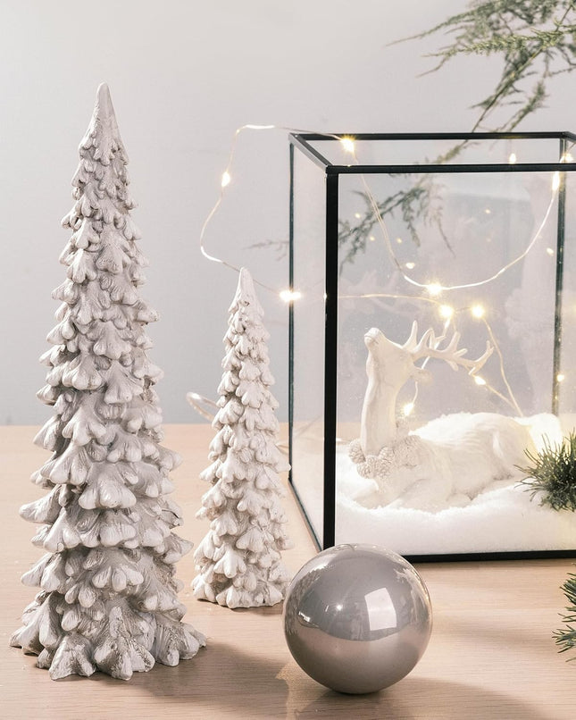 RM ROOMERS 2Pcs Resin Christmas Tree Statues, Table Top Small White Christmas Decorative Figurine Set, Indoor Artificial Xmas Tree Figurines for Desk s