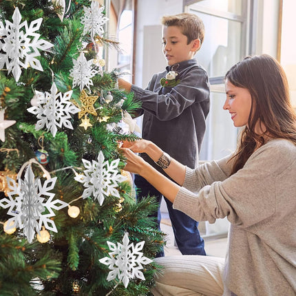 36PCS Christmas Hanging Snowflakes Decorations,24PCS 3D White Snowflakes Ornaments and 12PCS Flat Snowflakes Garland for Christmas Winter Wonderland Holiday Party Home Decor