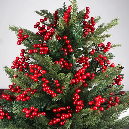 YIYA 36 Pcs Christmas Holly Berries Artificial Red Berry Stems Christmas Berry Stem for Wreath Decorations Christmas DIY Crafts Decoration Christmas Tree Ornaments