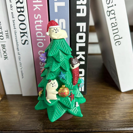 5.1 Inch Resin Christmas Cat Tree - Perfect for Office, Home or - Adorable Mini Christmas Tree with Cute Cat Kitten Figurines Cute Christmas Decoration for Cat Lovers