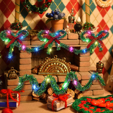 8 Pcs Dollhouse Miniature Christmas Garland Lights Led Mini Wreath Artificial Decorative Xmas Decoration Accessories Scene Model Pretend Play, Green (Spiareal-Décor-001)