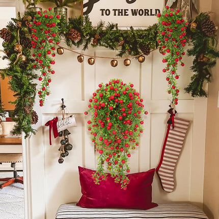 RECUTMS Artificial Hanging Berry Garland 2.3FT Red Berry Garland with Leaves Artificial Christmas Berry Wall Decorations Indoor Home Mantel Decor Outdoor Courtyard Thanksgiving Decoration (Red)