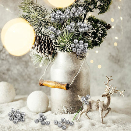 WILLBOND 200 Pieces Artificial Holly Berries for Christmas Tree Decor Fake Berry Stems Picks Set Winter Home Decor Crafts DIY Wreath Garland Christmas Decoration(Silver)