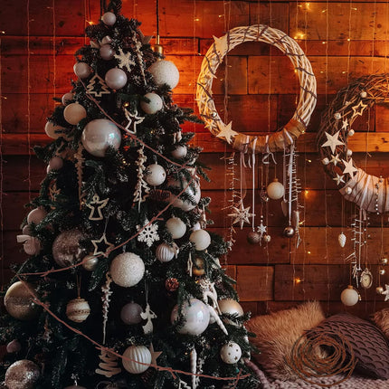 30 Feet Christmas Fake Rusted Barbed Wire Garland Christmas Decorations 4 Pieces Fake Barb Wire Rusted Barbed Wire Wreath Rusty Garland Crafts Cowboy Western Tree Hanging Decorations(Dark Brown)