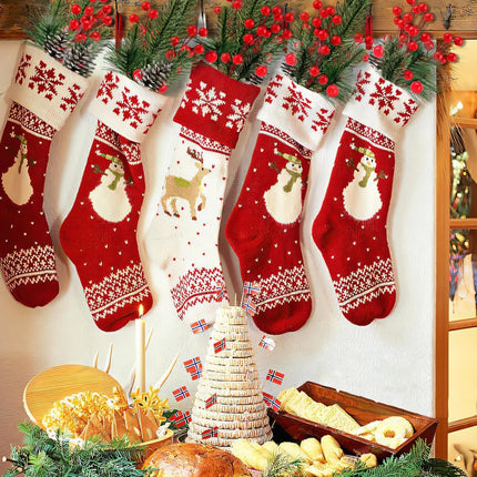 150PCS Artificial Pine Cones Branch Set, Kalolary Assorted Artificial Pine Needles Branches Snowy Christmas Tree Floral Twig Picks Christmas Red Holly Berry Stems for Xmas Winter Party DIY Craft Decor