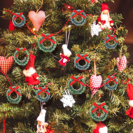 Dingion 24 Pieces Mini Christmas Wreaths with Bows Include 1 Inch Blue Green 1.2 Inch Grass Green for Christmas Tree Decoration (Simple Style)