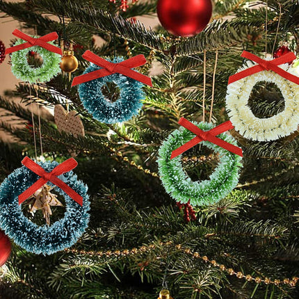 18 Pcs Mini Christmas Wreaths Decorations Artificial Miniature Frost Sisal Christmas Tree Wreaths for Dollhouse Embellishments, Xmas Tree Hanging, Card Model Making, Arts and Crafts Décor