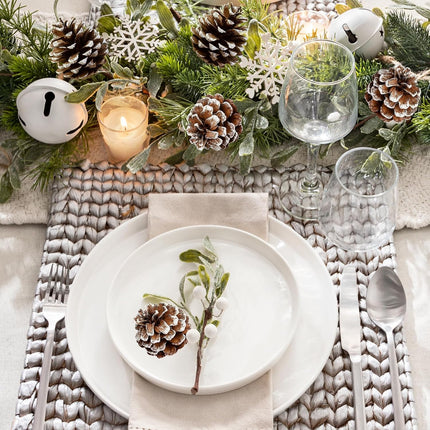 Winlyn 30 Pcs Christmas Pinecones Ornaments Frosted White Natural Pinecones Hanging with String Pinecone Christmas Tree Decorations for Winter Wedding Christmas Holiday Party DIY Craft Seasonal Wreath