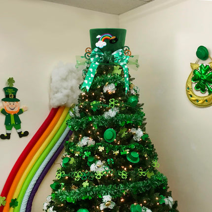 CiyvoLyeen St. Patrick Day Tree Topper Hat Large Green Velvet Hat Leprechaun Top Hat for Christmas Tree Decor Green Shamrock Bowknot Irish Home Decor Wreath Attachment Idea