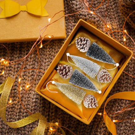 4Pcs Artificial Mini Christmas Trees Cinnamon Pine Cones Sisal Trees with Christmas Pine Cones Decor Winter Crafts Ornaments Green Farmhouse Ornaments Hanging Christmas Decorations Outdoor