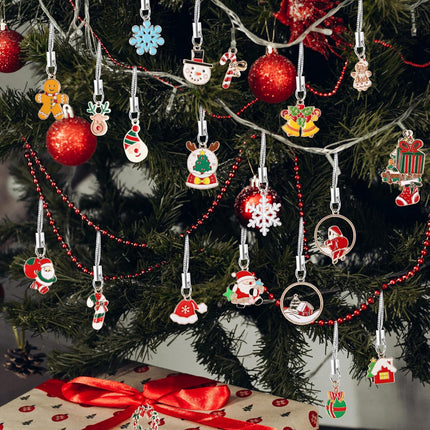 Edenseelake 30 Pcs Mini Christmas Ornament, Small Resin Metal Haning Christmas Ornaments with String for Christmas Tree Decoration