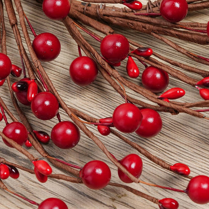 12 Inches Berry Wreath Pip Berries Wreath Winter Artificial Twig Wreath for Festival Celebration Home Farmhouse Front Door Wall Window Home Office Decor Housewarming (Red)