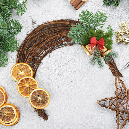 VOSAREA 2pcs Christmas Rattan Wreath Frames Natural Rattan Wreath Moon Shape Rattan Wreath Handmade DIY Rattan Rings Vine Branch Wreath for DIY Crafts Christmas Decorations Wedding Decorations